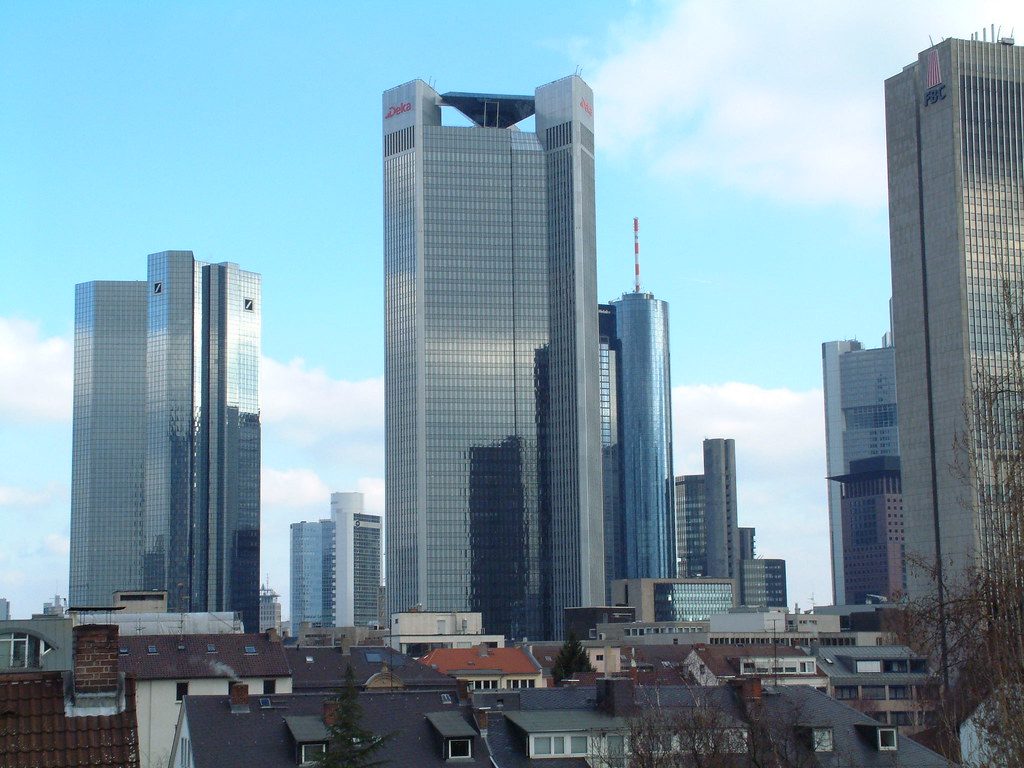 Stadtansicht von Frankfurt – Hundeschule in Frankfurt finden